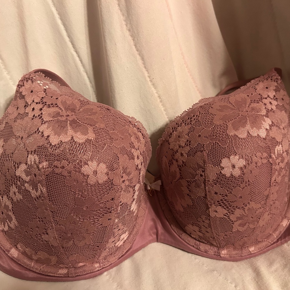 Victoria's Secret Body By Victoria with Lace 38D Lined Demi Bra